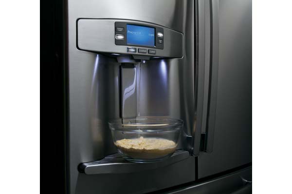 GE 家電在台灣發表新款功能升級大容量冰箱,除了節能